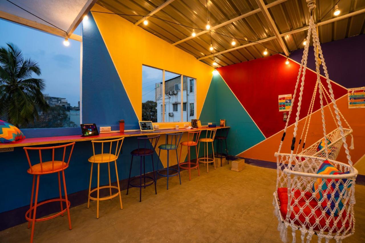goSTOPS Bengaluru Bagian luar foto
